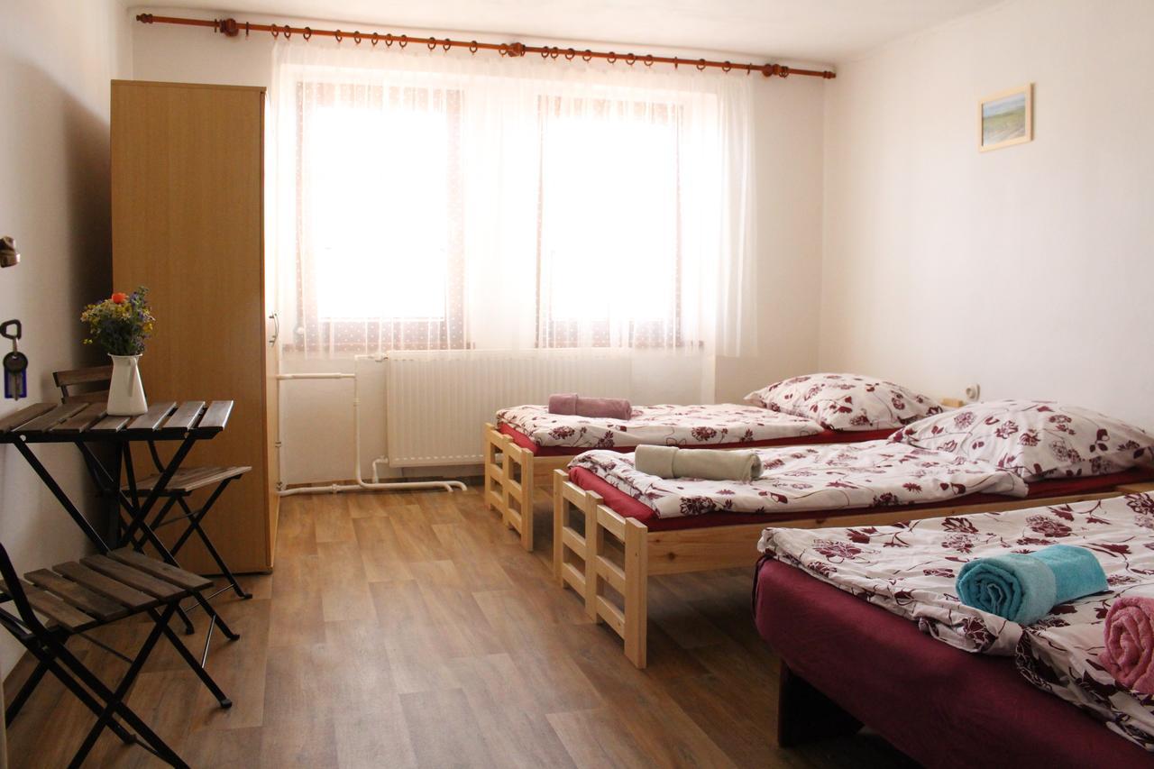 Penzion Bulhary S Vinnym Sklepem Dış mekan fotoğraf