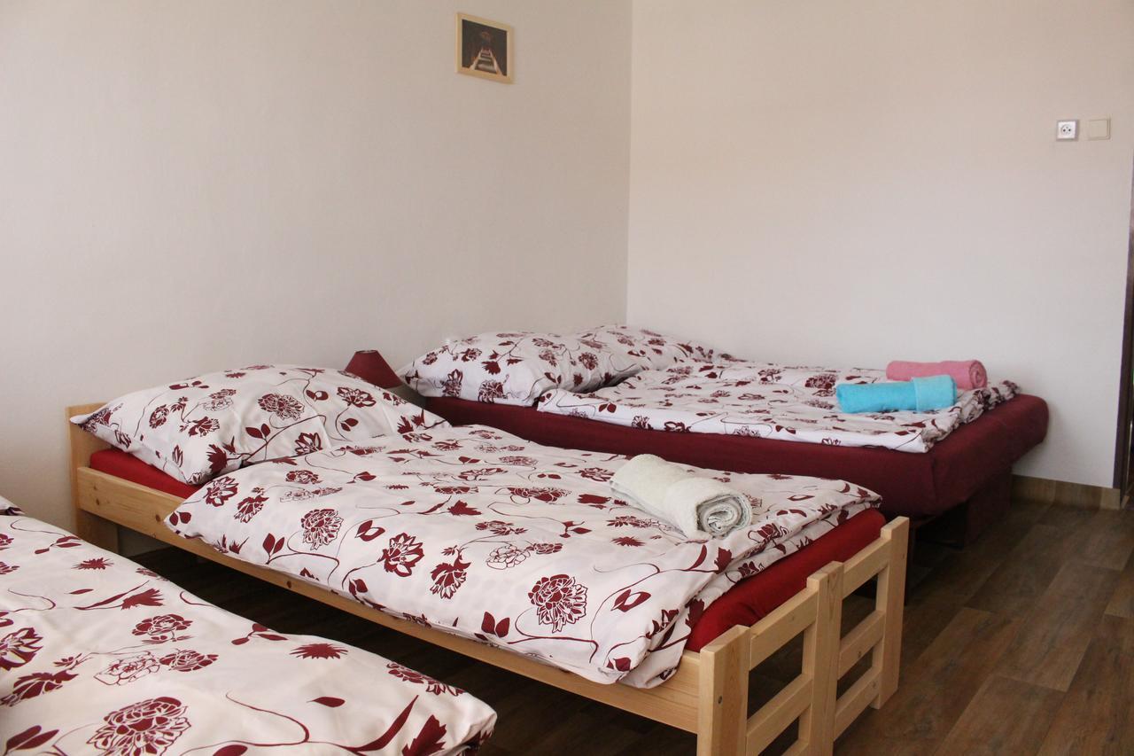 Penzion Bulhary S Vinnym Sklepem Dış mekan fotoğraf